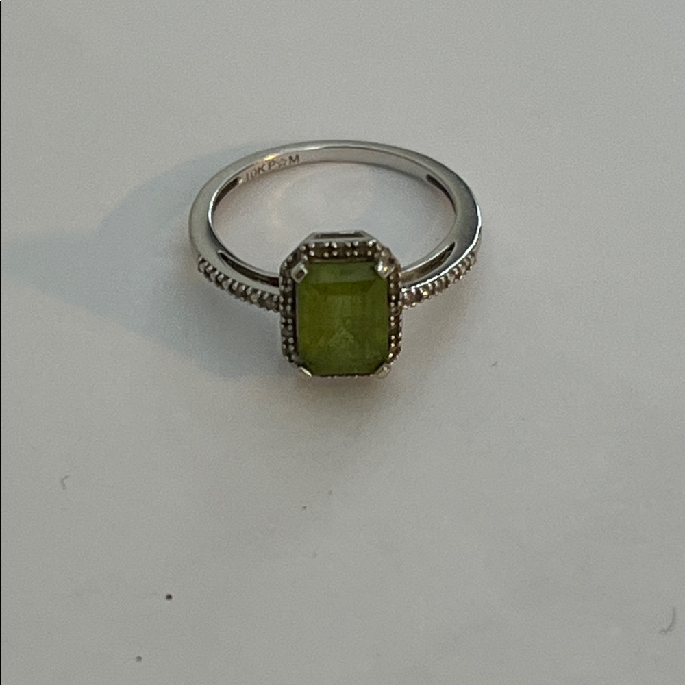 Macy’s Semi Precious 10 kt White Gold  Peridot Ring With Diamonds